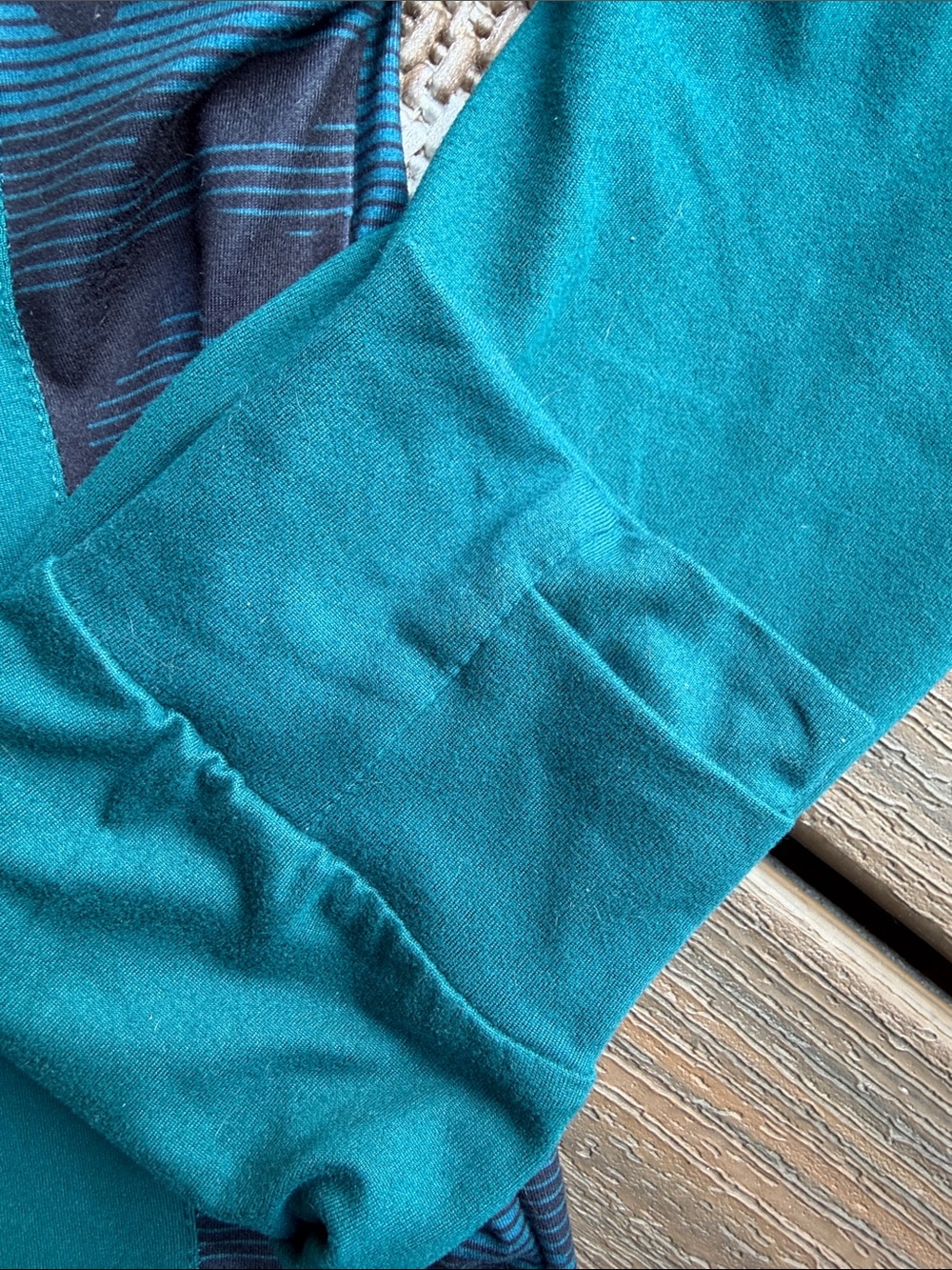 Philadelphia Eagles Teal Hooded Pullover with Team Logo - Picture 2 of 3